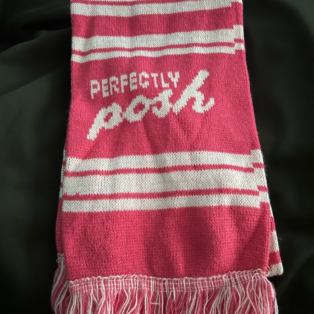 Perfectly Posh scarf